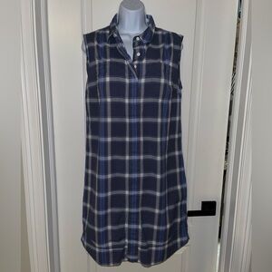 Duluth Trading Co Blue and White Plaid Shirt size M